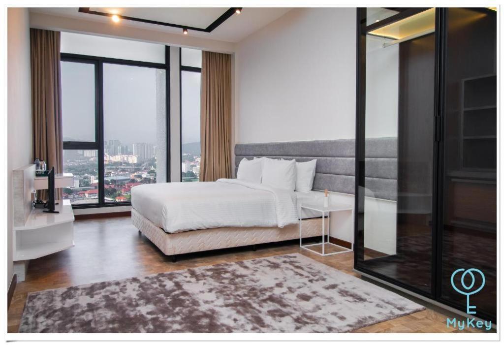 Expressionz Professional By Mykey Aparthotel 5*