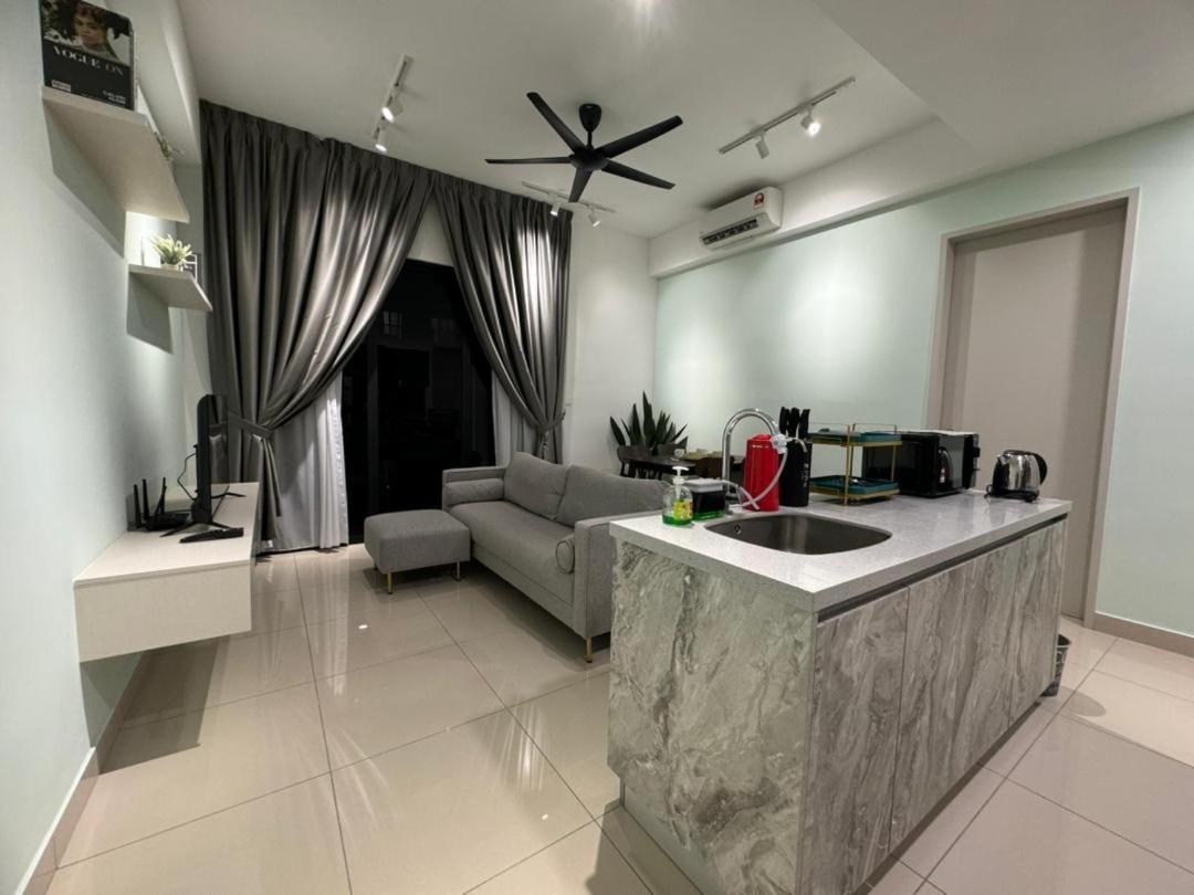 Trion 2, Klcc Trx Ikea At Chan Sow Lin, By One Appartement Kuala Lumpur