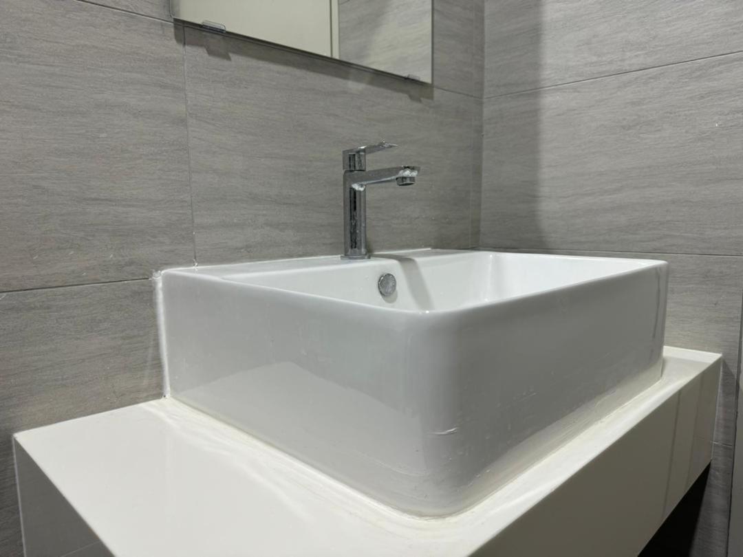 Appartement Trion 2, Klcc Trx Ikea At Chan Sow Lin, By One *