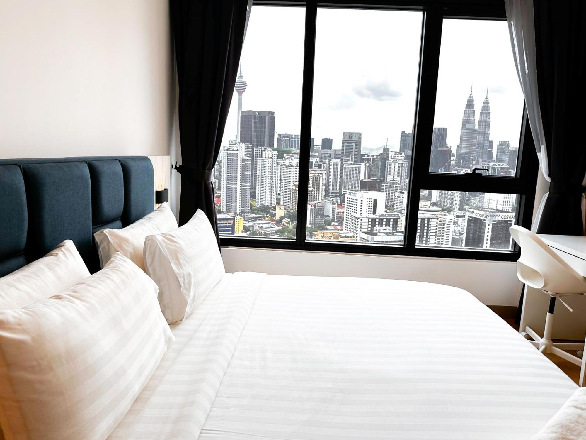 Apartment Lucentia Residences By Moonlight Stay! *