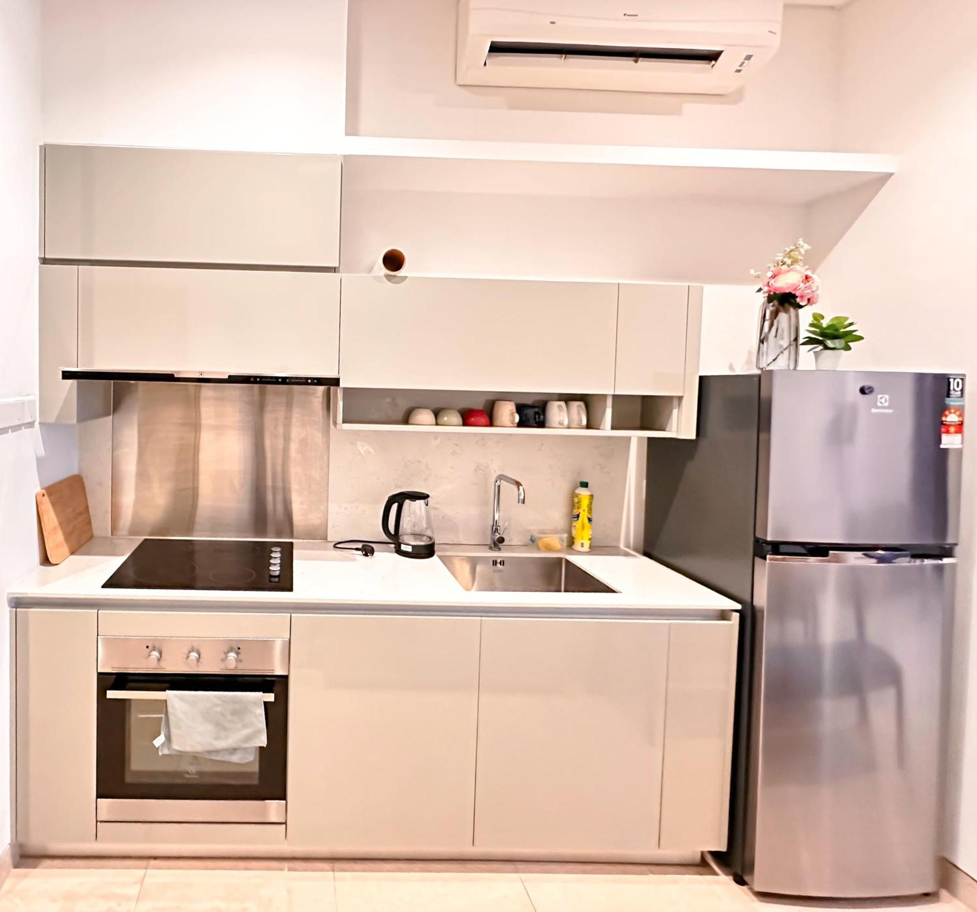 Apartment Lucentia Residences By Moonlight Stay!