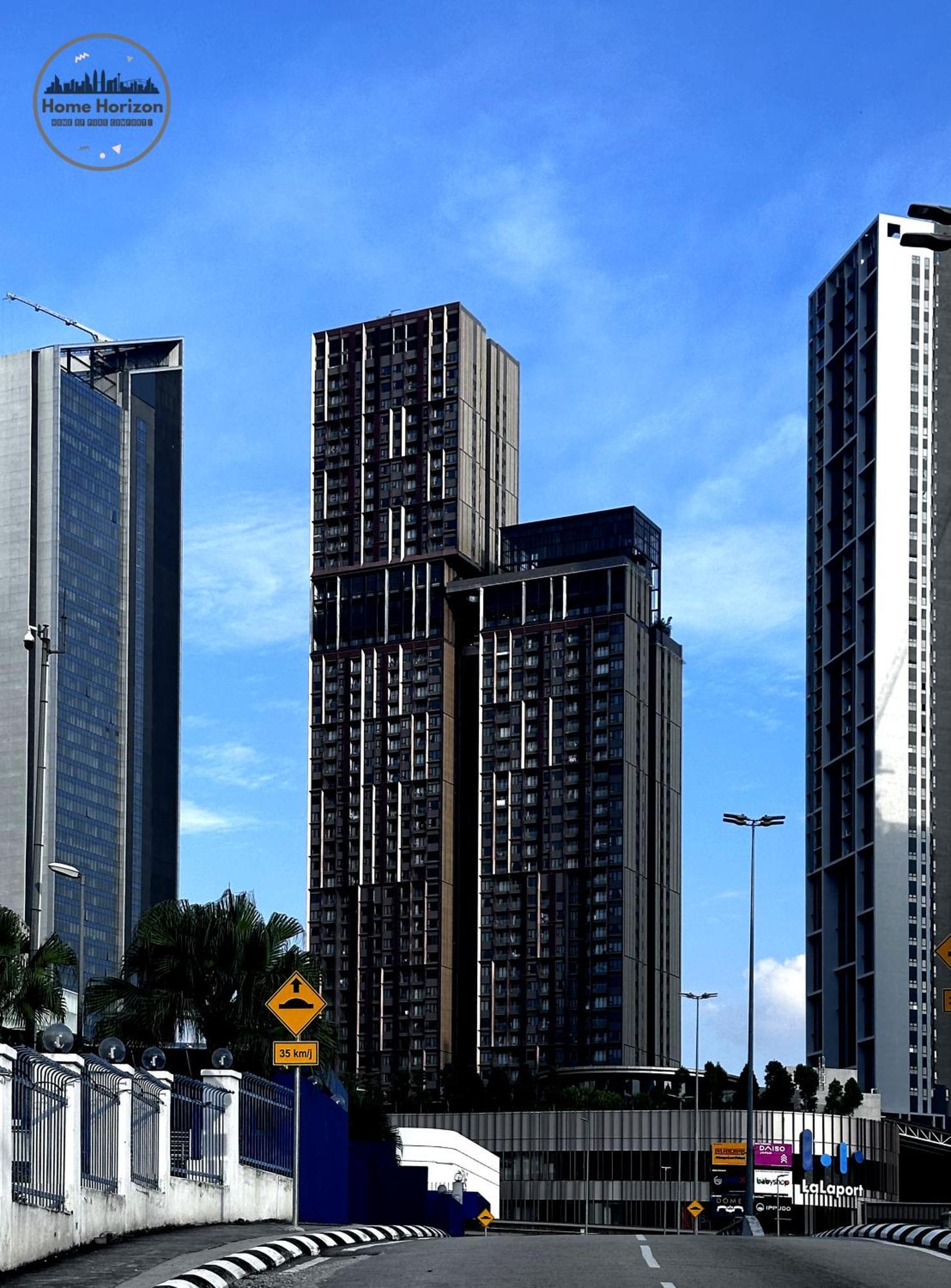 Apartment Lucentia Residences By Moonlight Stay!