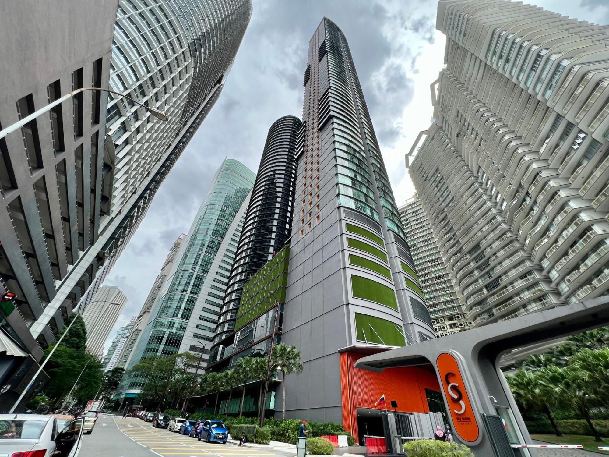 Sky Chill 3br At Klcc * Kuala Lumpur