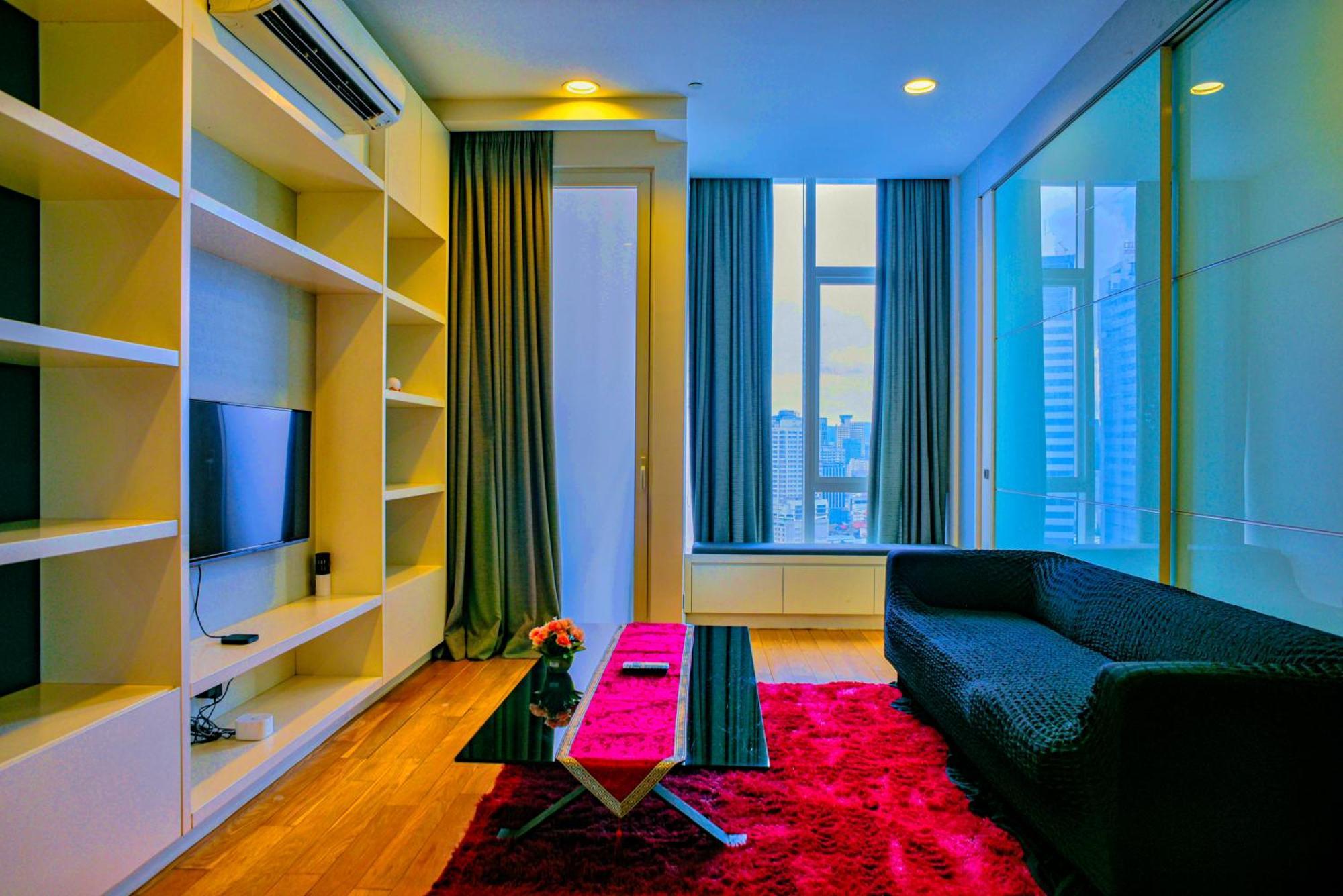 Platinum Happy Klcc , *