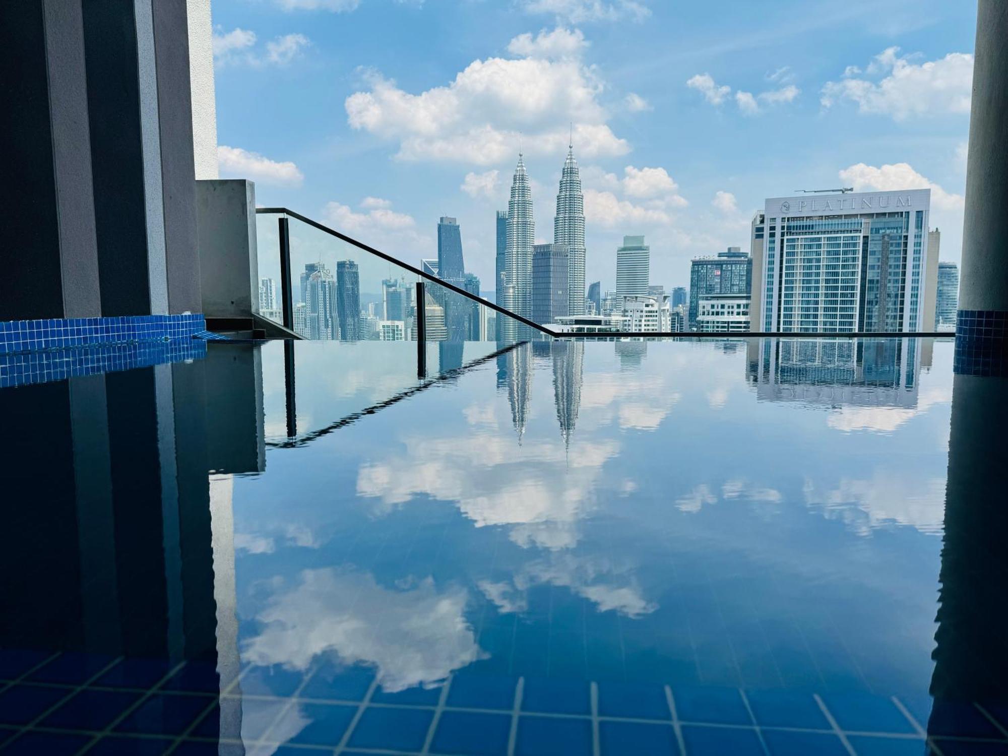 Apartment The Luxe Klcc By Comfort Dwellings *