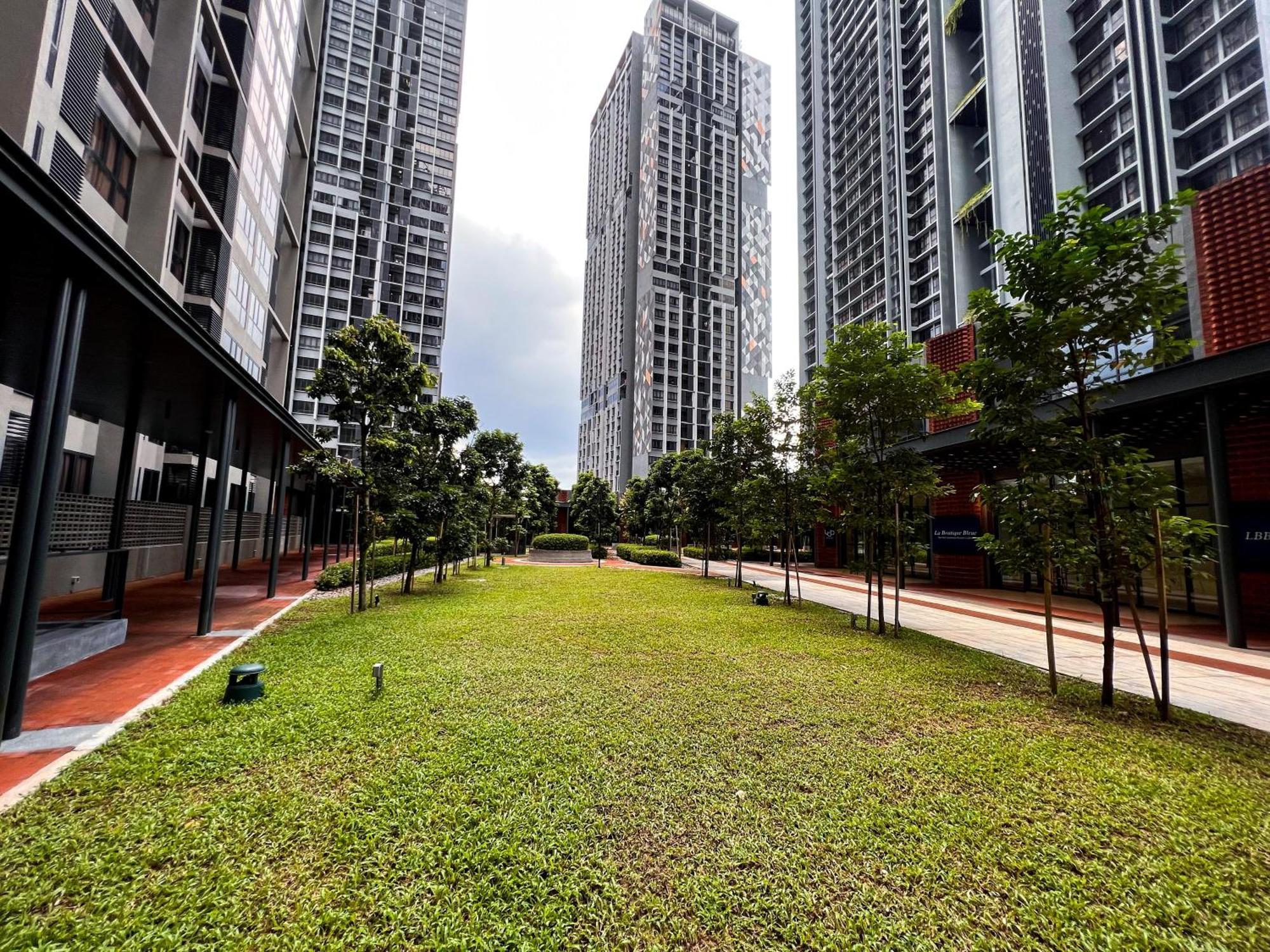 Millerz Square - Sky Pool & Gym - Free Parking, Wifi Kuala Lumpur