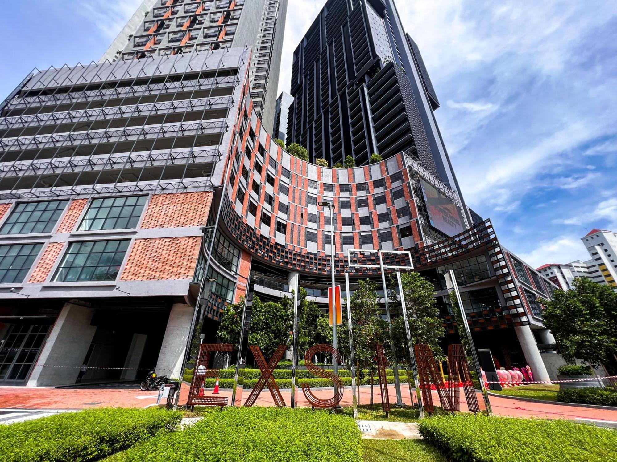 Aparthotel Millerz Square - Sky Pool & Gym - Free Parking, Wifi *