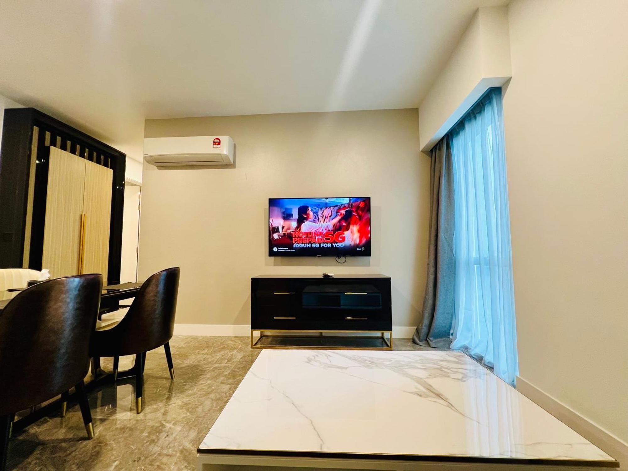 Apartment The Faced Platinum By Astria