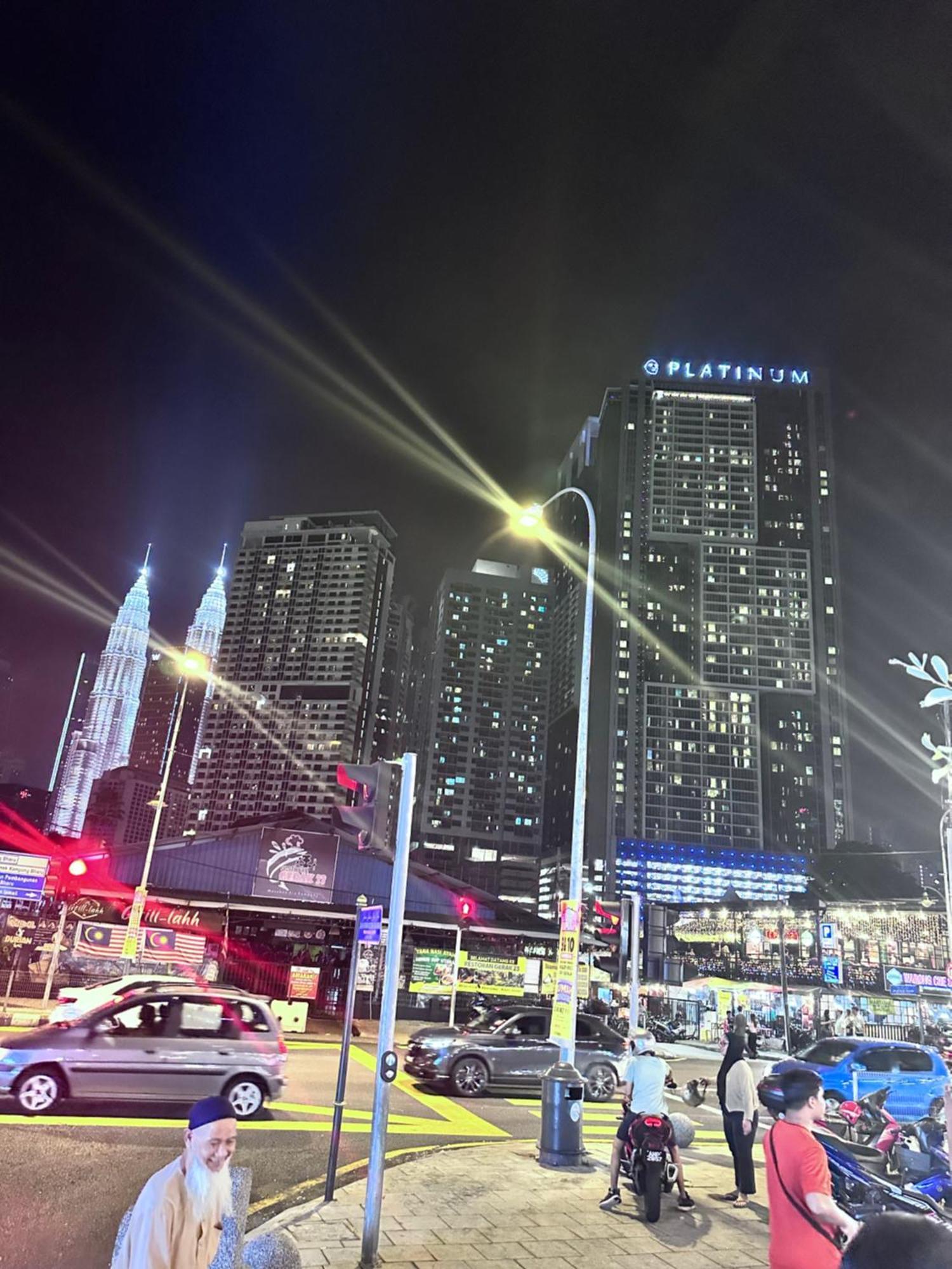 The Luxe Infinitum Kl City By Sahara Apartment *