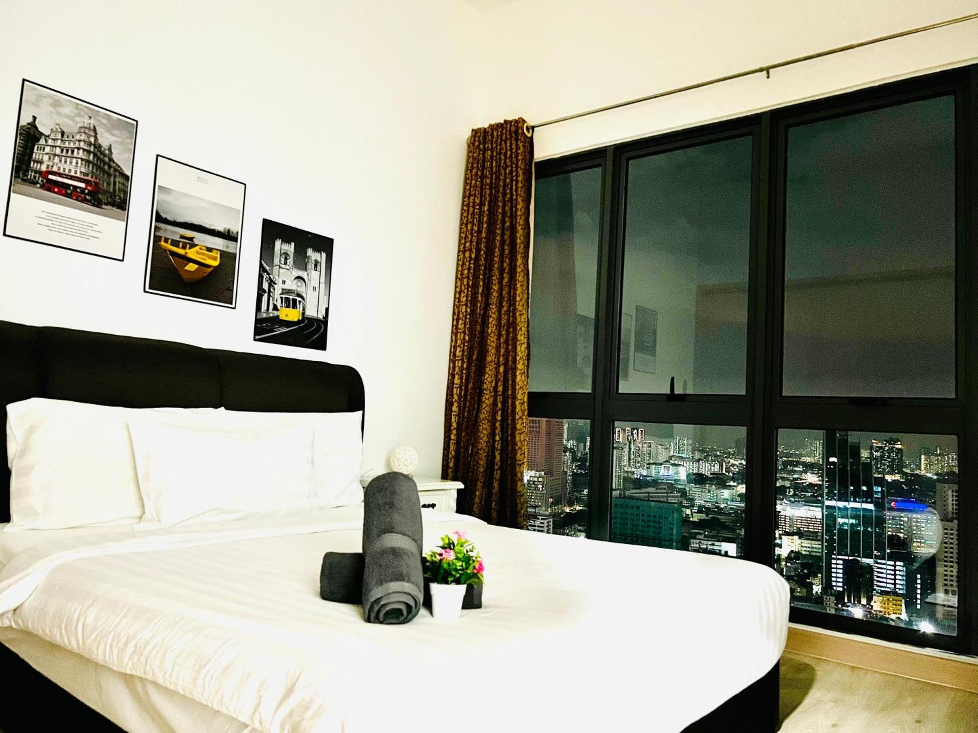 Apartment The Luxe Colony Skypool By Tasu