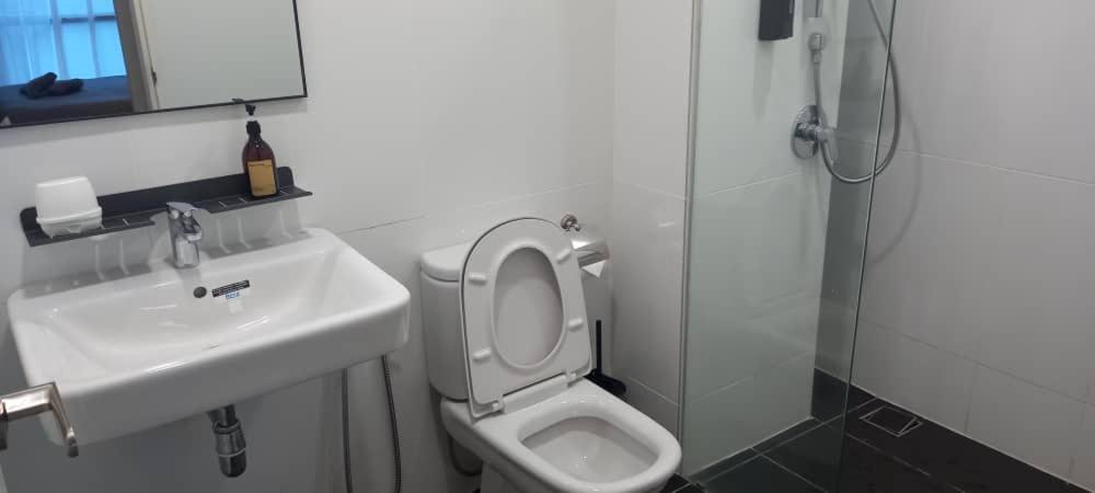 The Wadies 2br 5pax Reizz Residences With Balcony And View Jalan Ampang Apartment