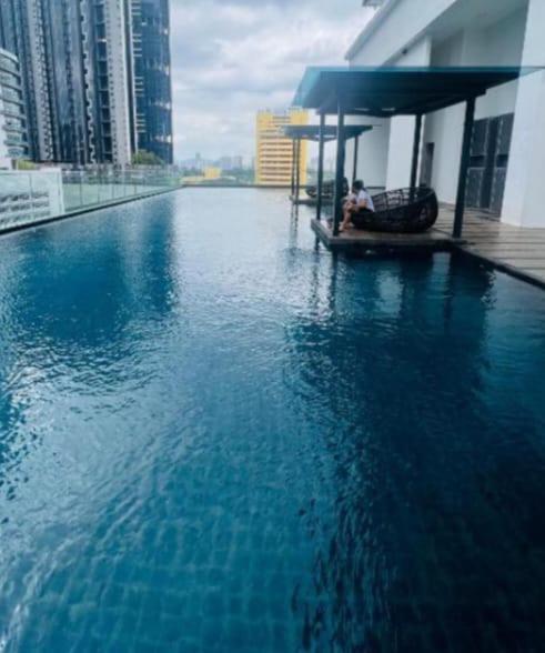 The Wadies 2br 5pax Reizz Residences With Balcony And View Jalan Ampang
