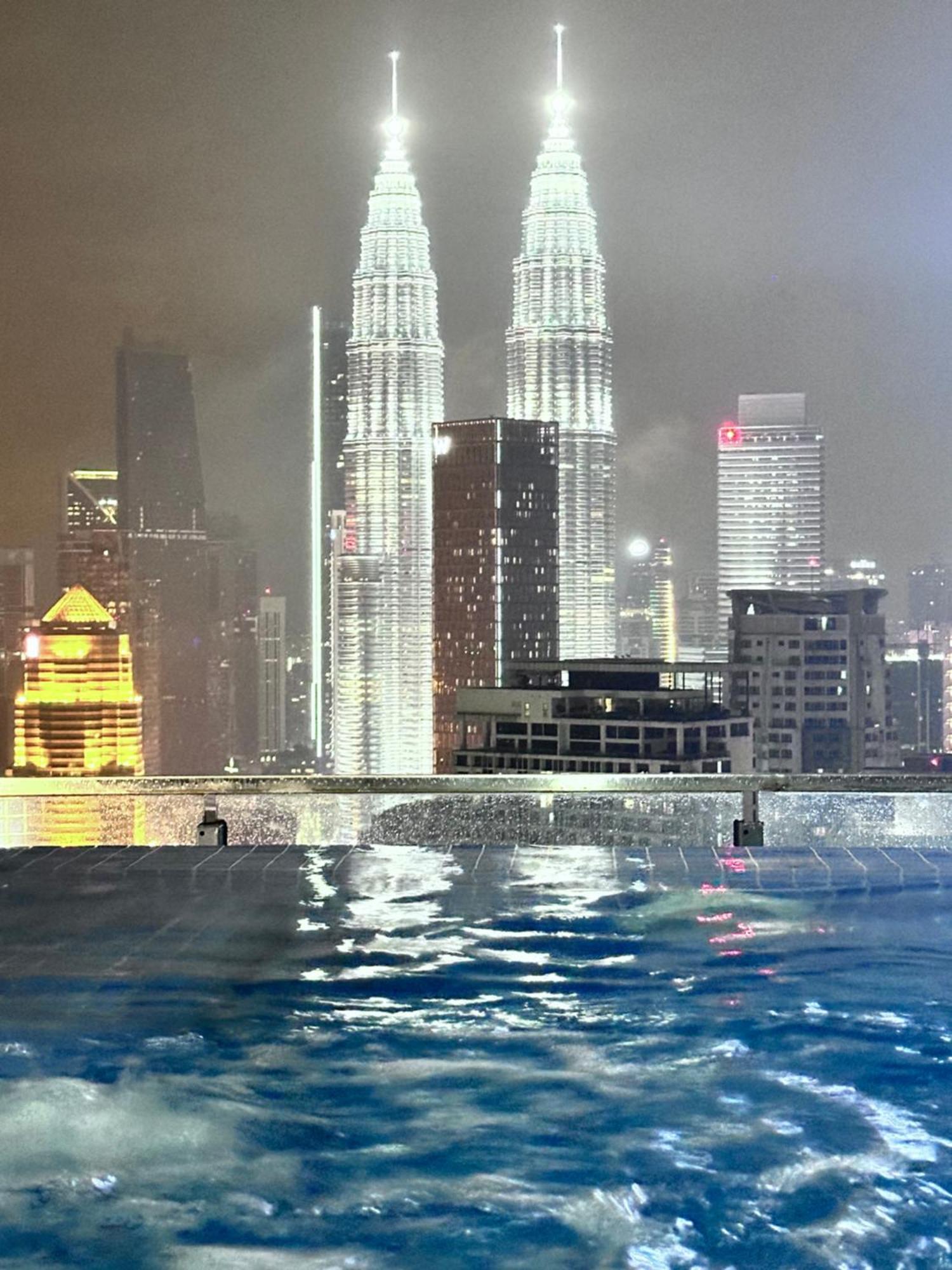 The Luxe Infinitum Kl City By Sahara Apartment *