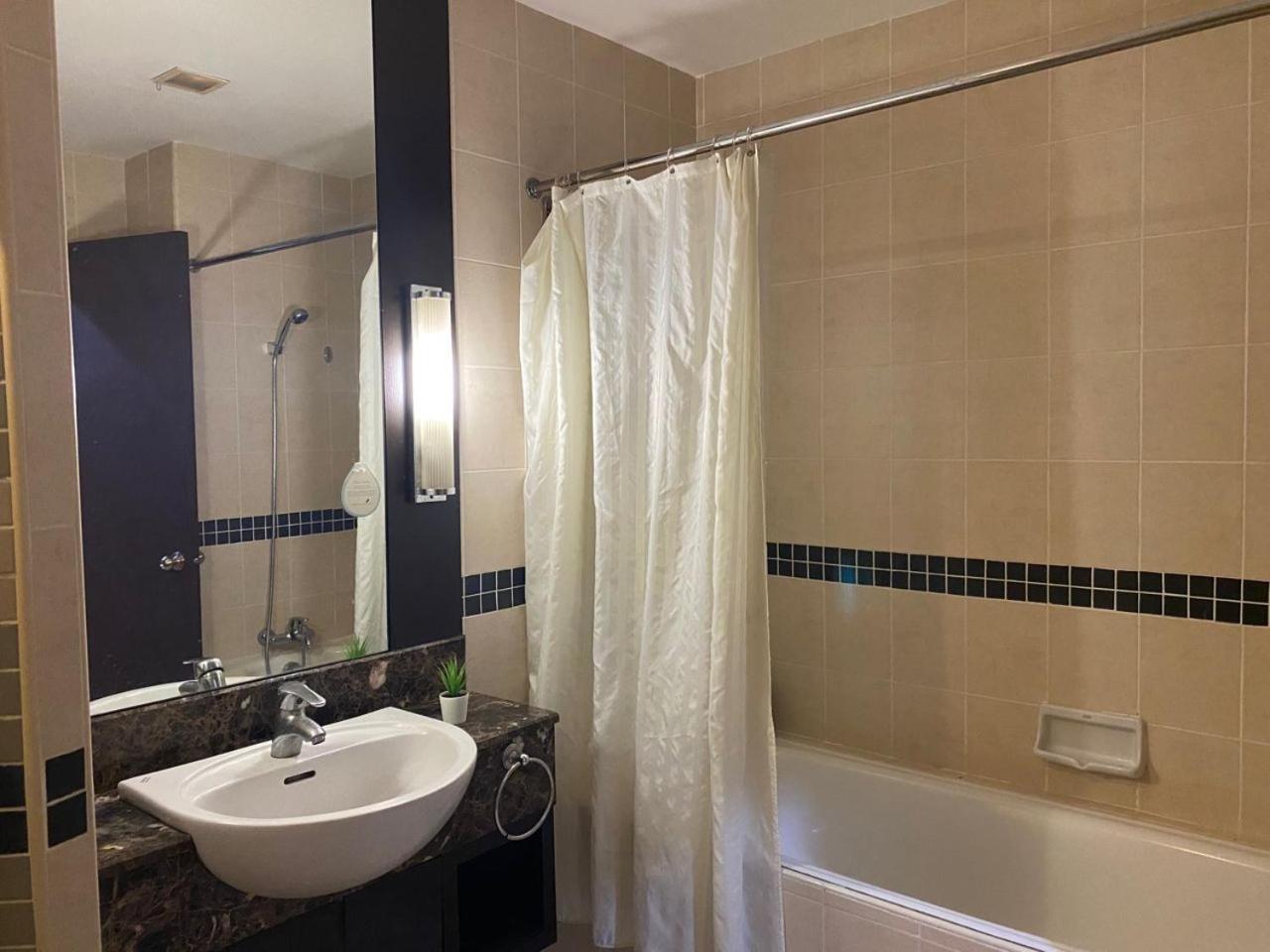 Oneiro Seri Bukit Ceylon Klcc Apartment Kuala Lumpur