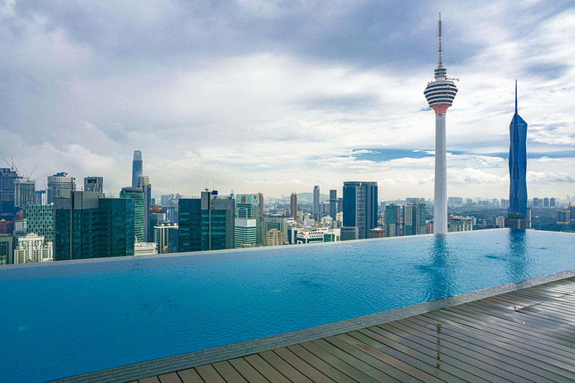 Platinum Happy Klcc , *