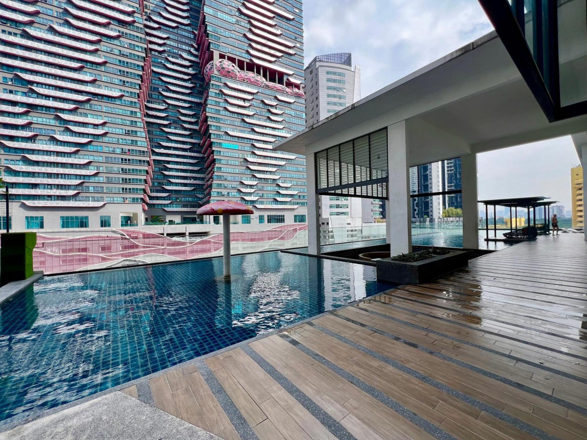 Apartment Dreamscape By Reizz *