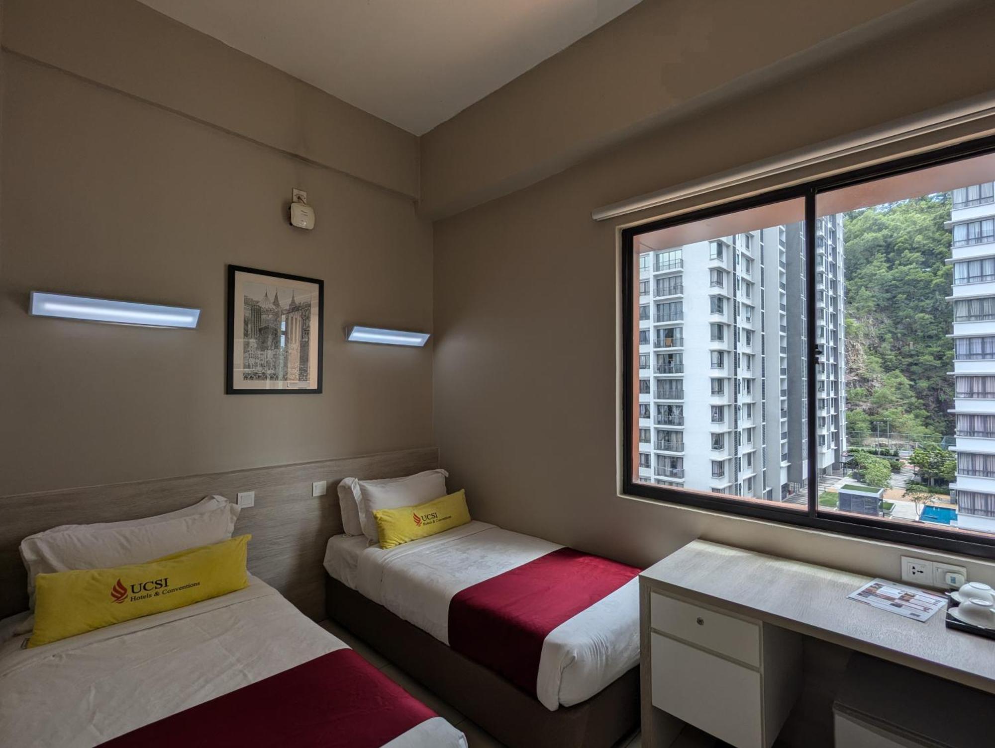 Hotel Le Quadri By Ucsi 4*