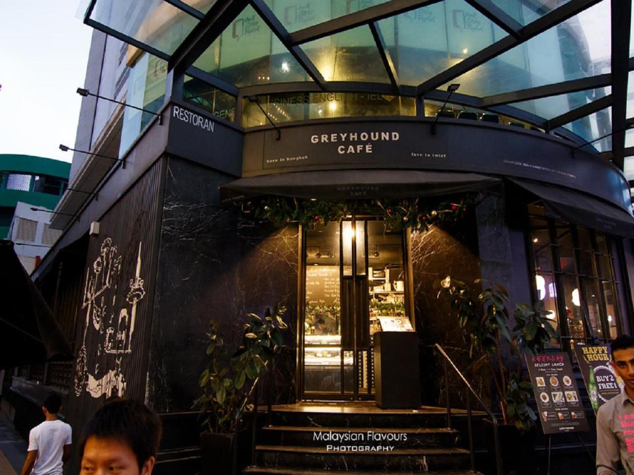 At Axon Near Pavilion Bukit Bintang * Kuala Lumpur