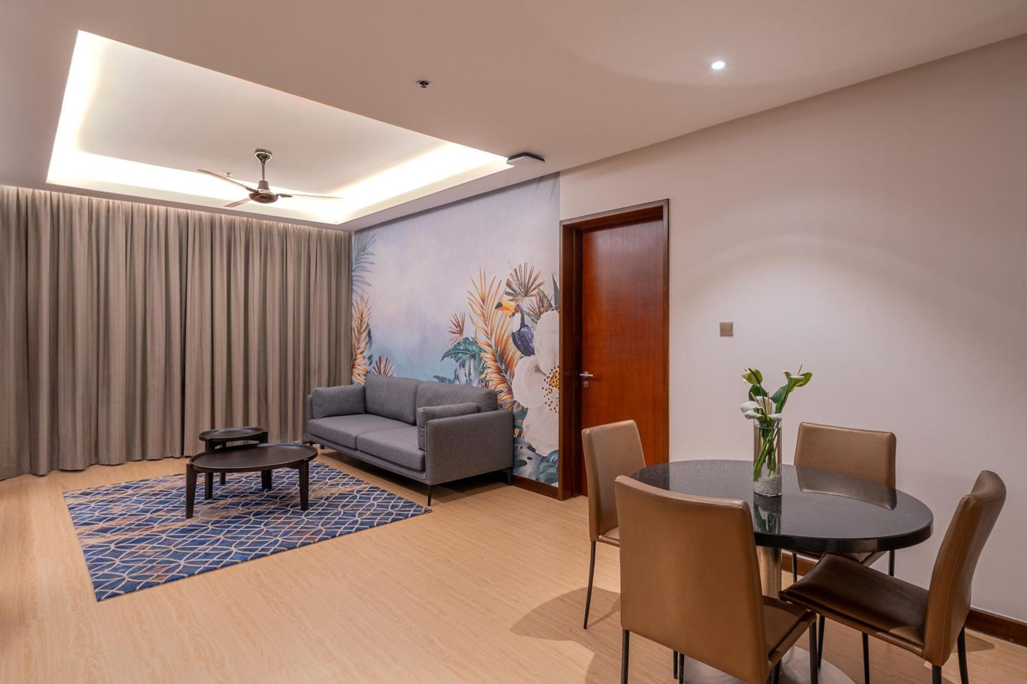 St Giles Gardens Residences Hotel
