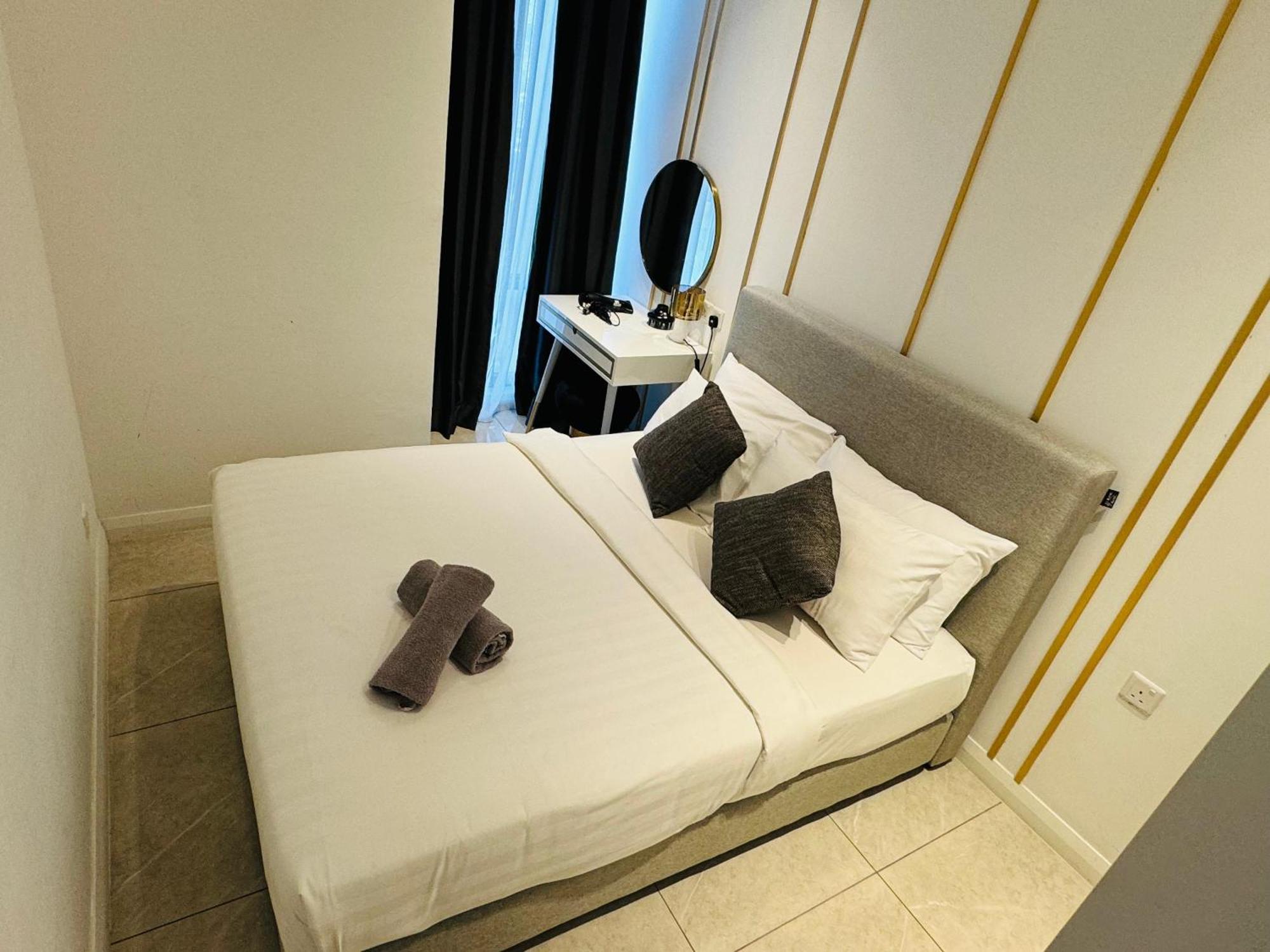 Apartment At Axon Pavilion *
