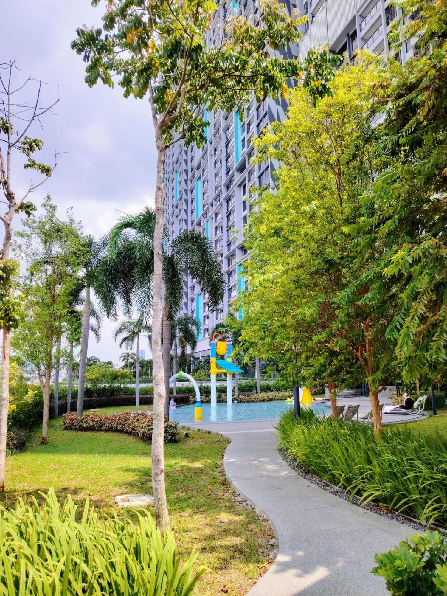 Trion By Luxe Apartment