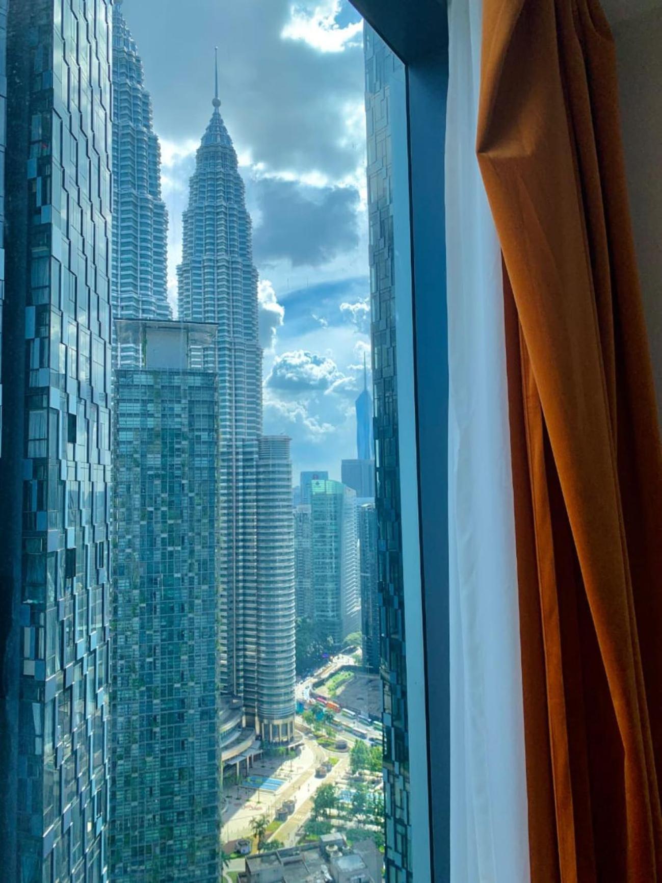 Star Klcc By Super * Kuala Lumpur
