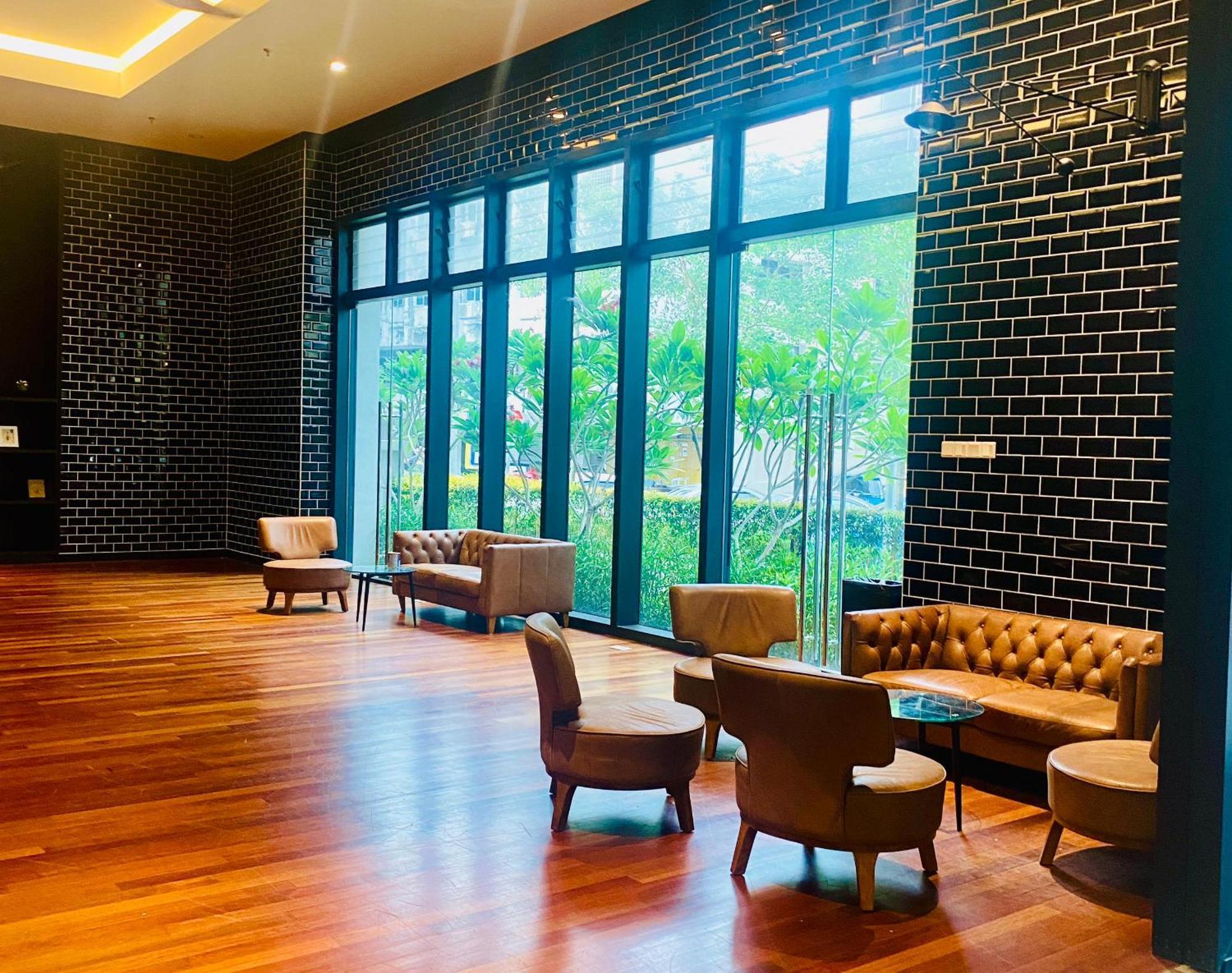 Chambers Klcc Service 1 *