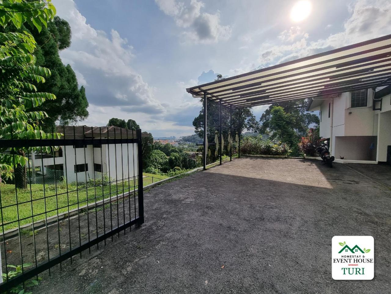 Turi & Event House *