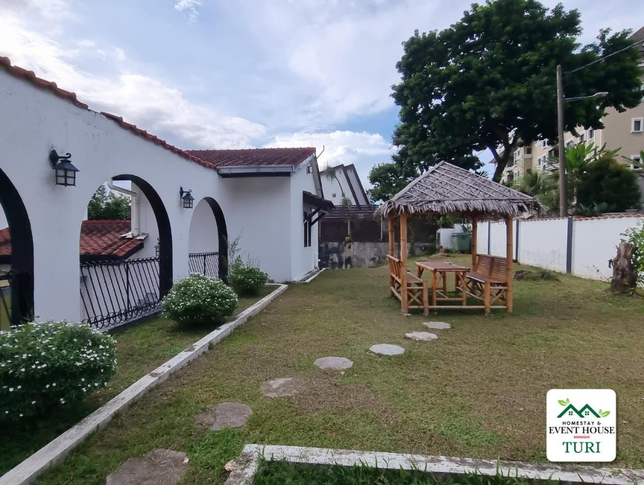 Turi & Event House