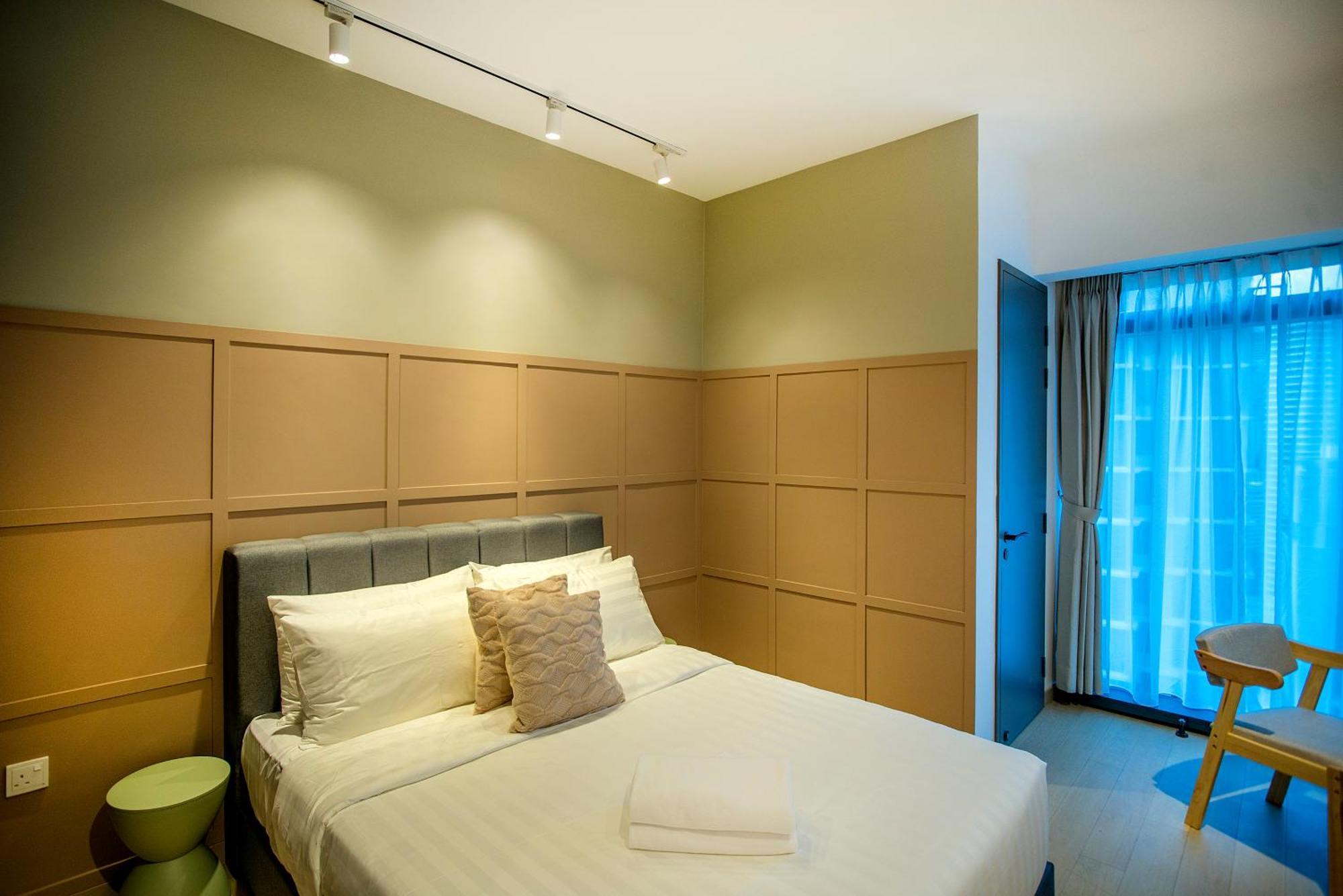 Eaton With Klcc Skyline View Pool Apartment Kuala Lumpur