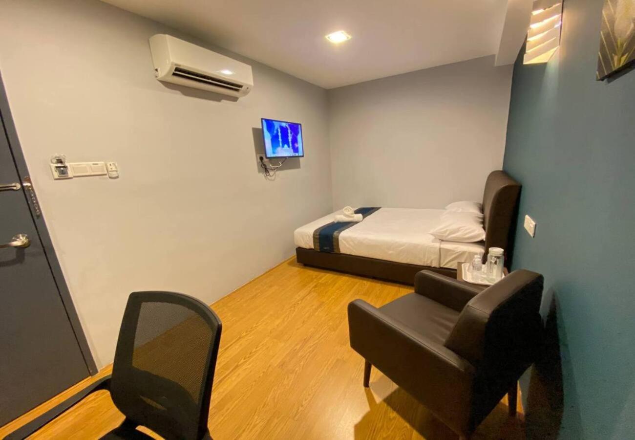 Hotel Bergamo Pekeliling