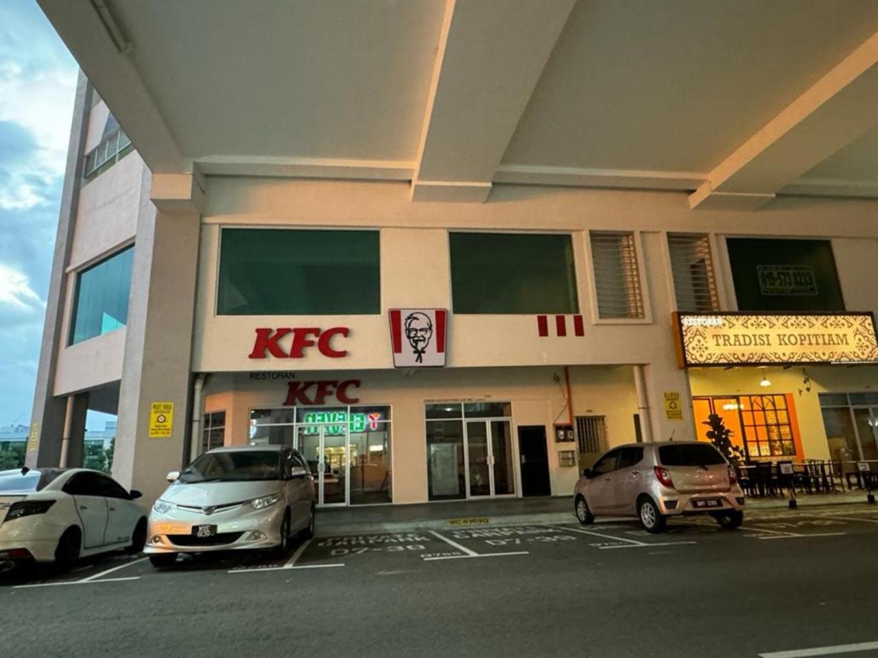 Corner Kl Pool View Rc Appartement Kuala Lumpur