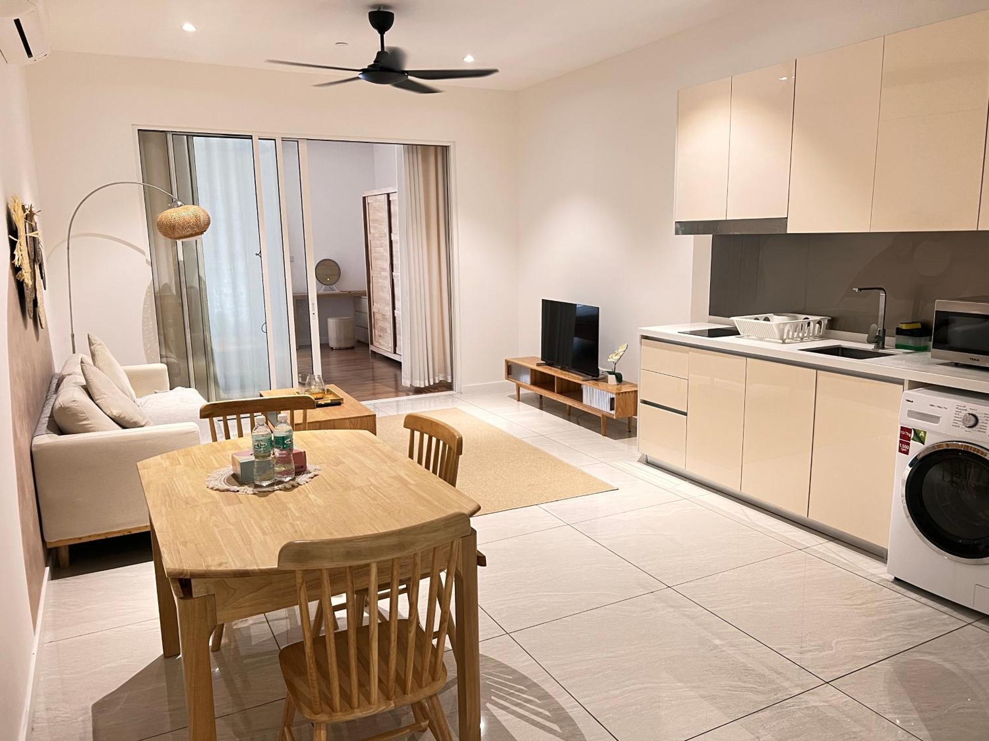 Quill Service Apartment *