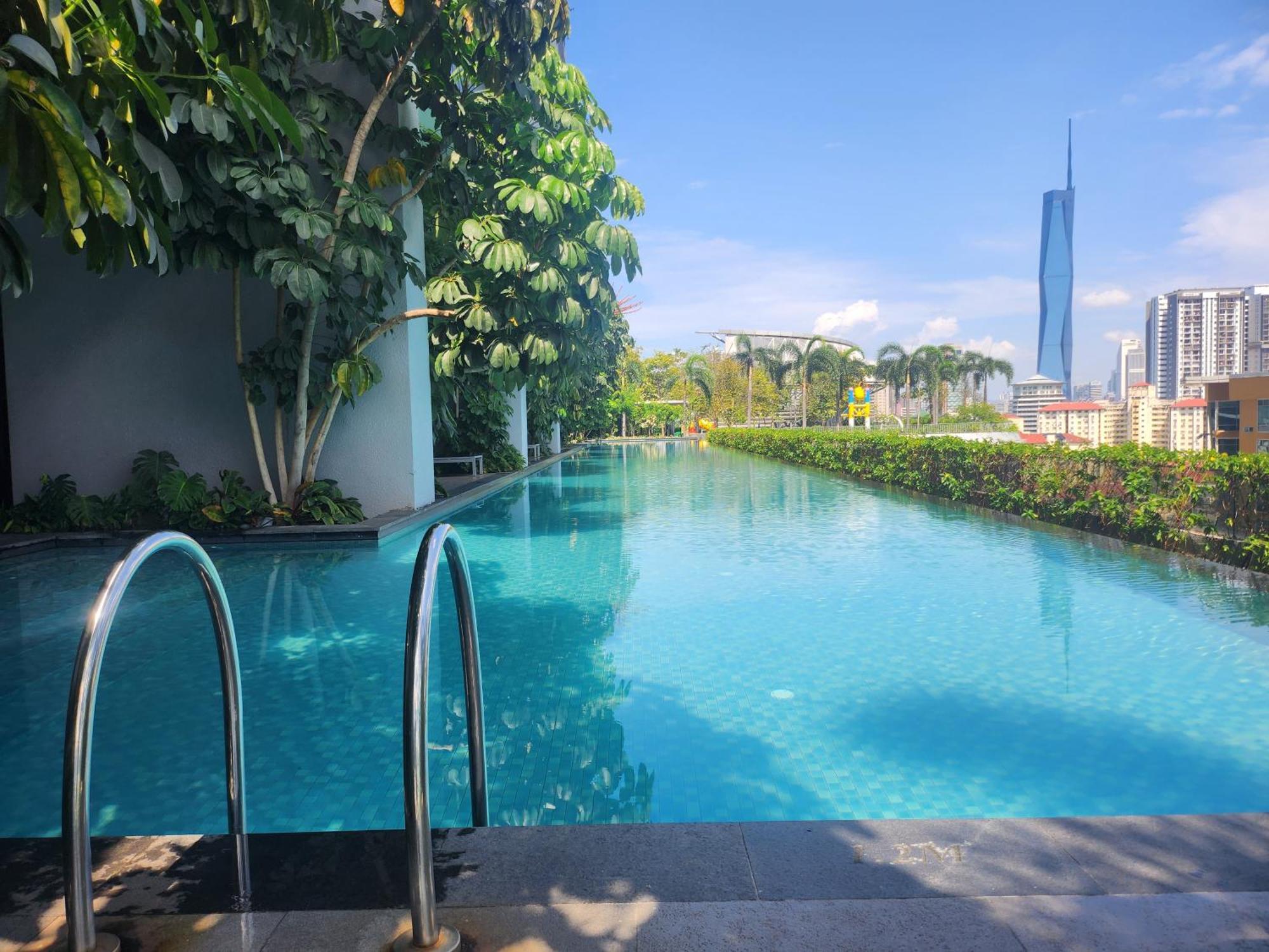 Trion Grand Service At Kl Appartement