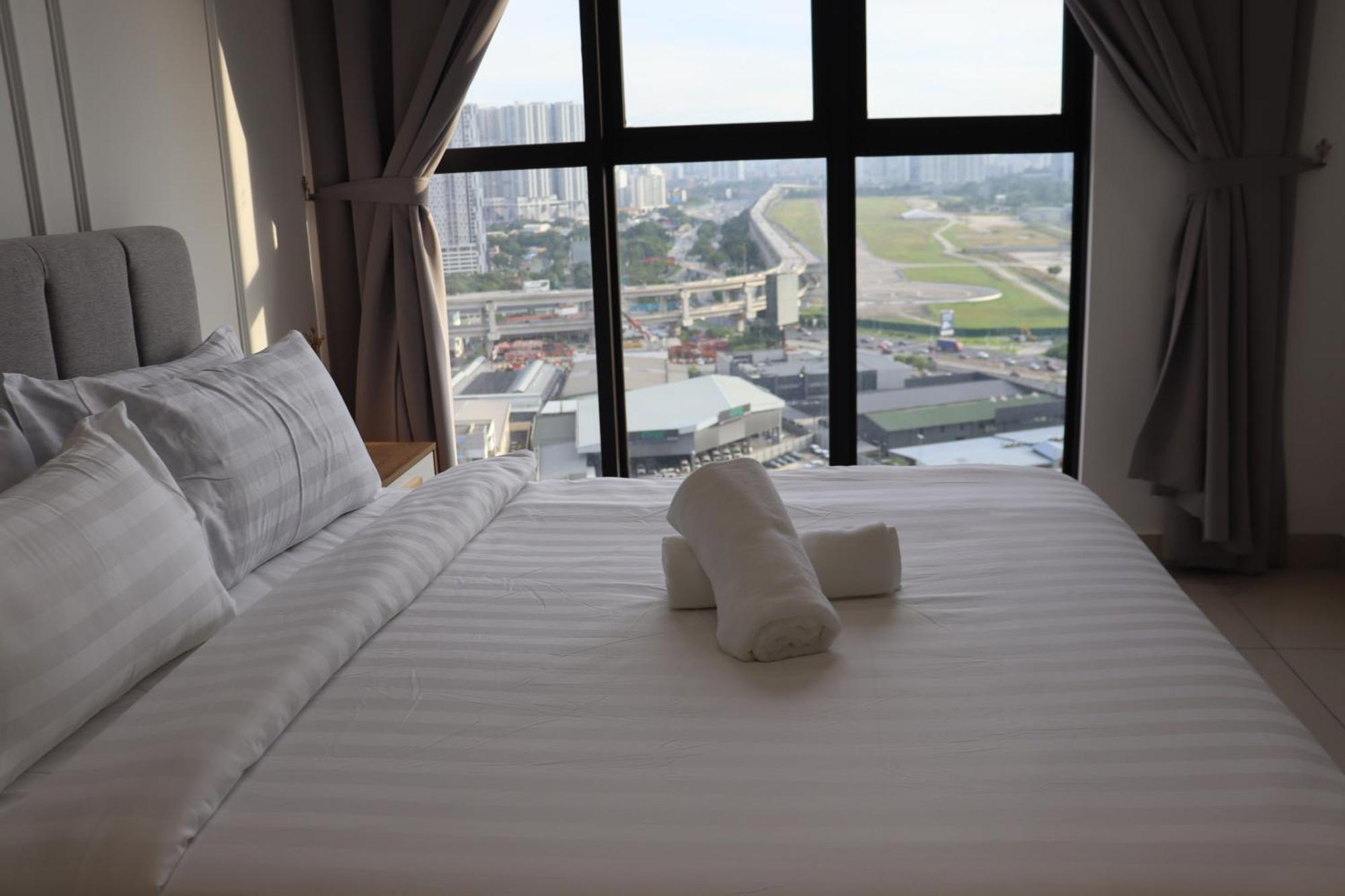 Trion Luxe Service At Klcc *