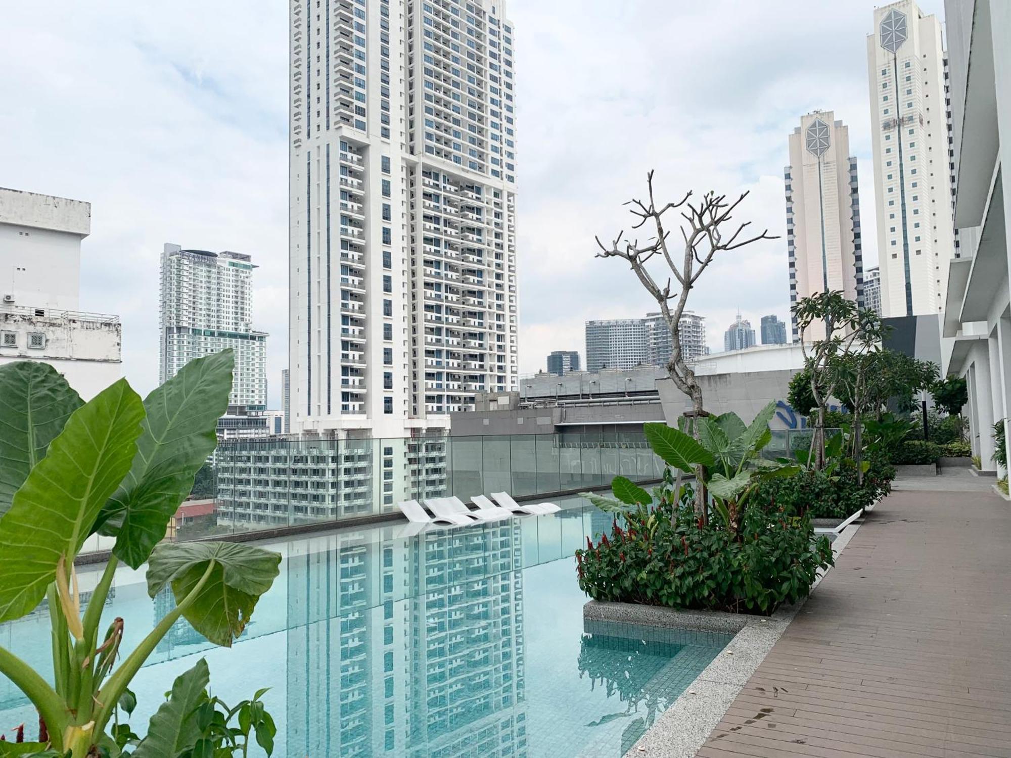 Quill Residences Service By Br Apartment
