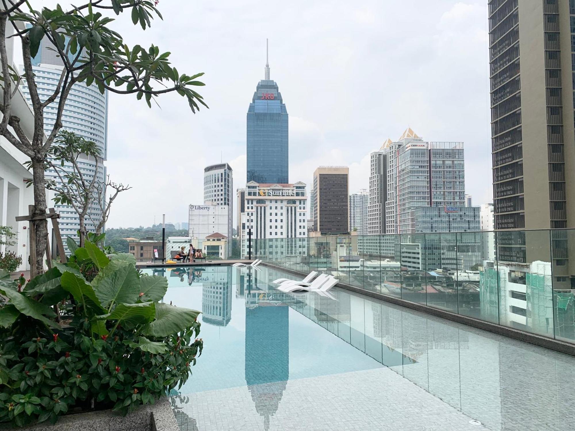 Apartment Quill Residences Service By Br