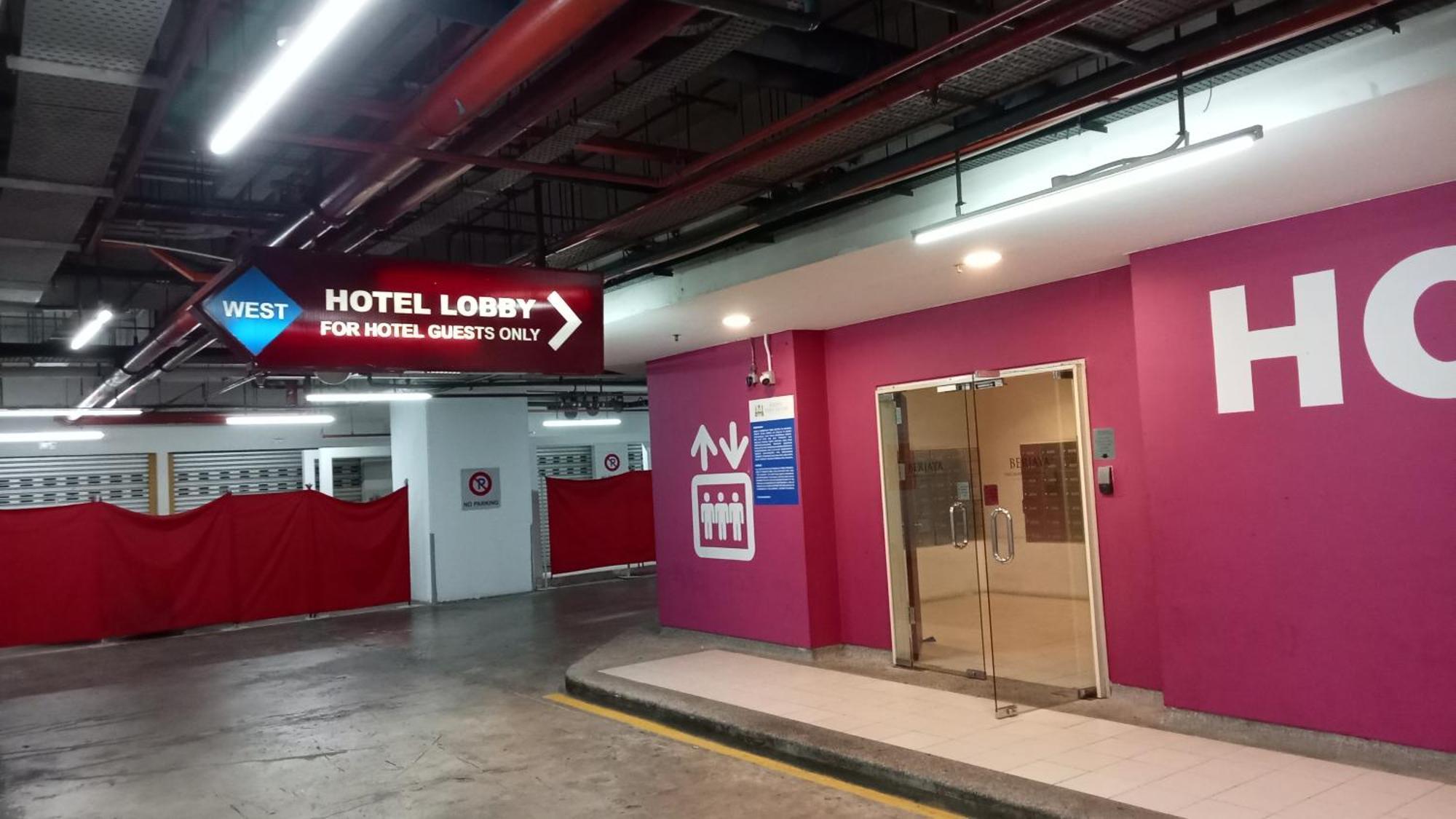 Kl New At Times Square Apartment