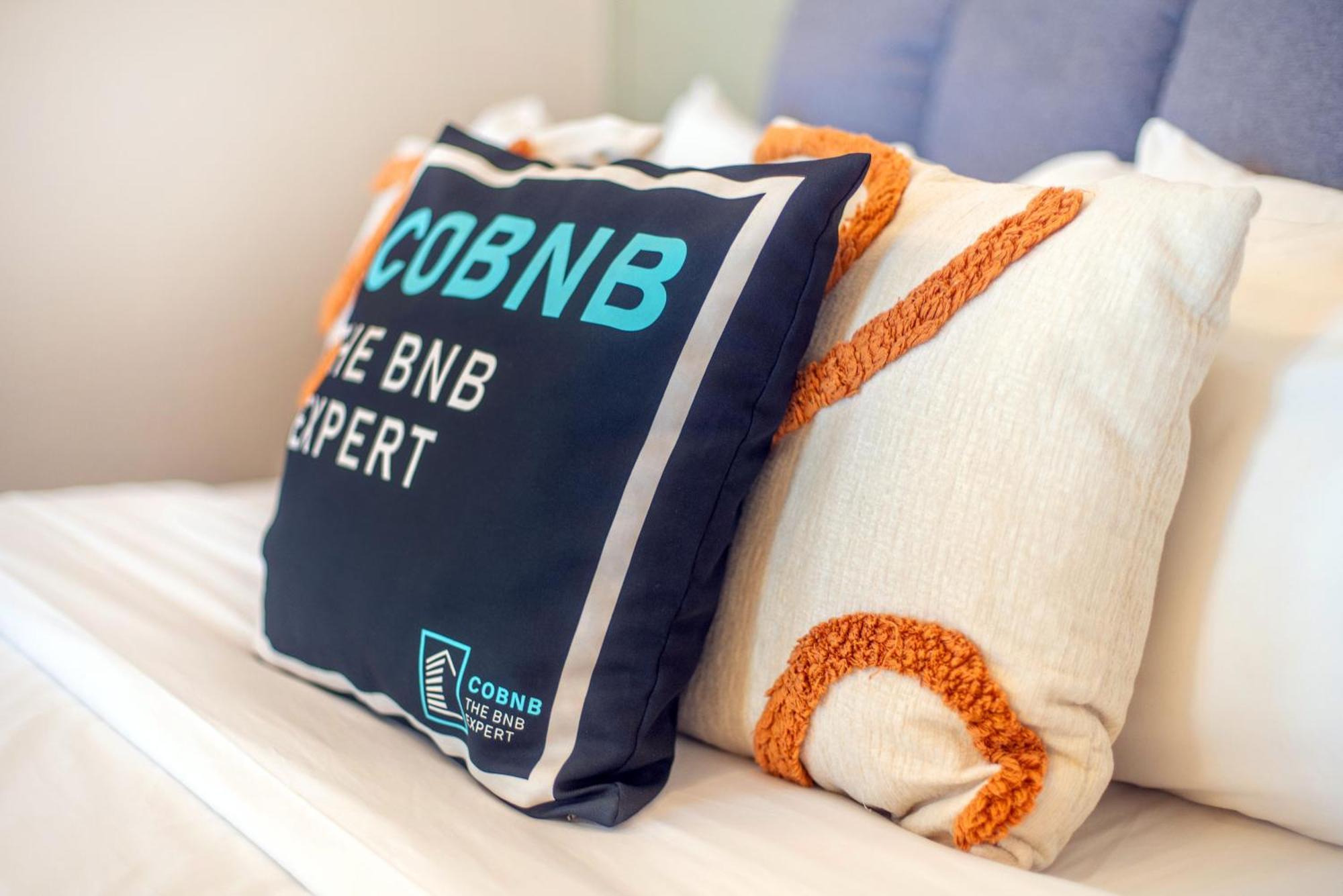 The Colony & Luxe With Skypool By Cobnb Apartamento *