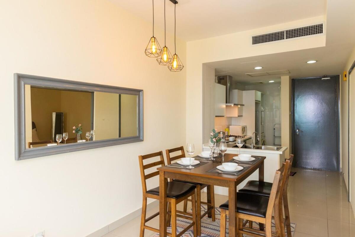 Apartment Solaris Dutamas Publika