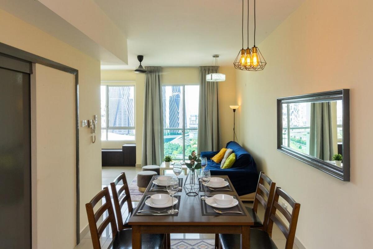 Apartment Solaris Dutamas Publika