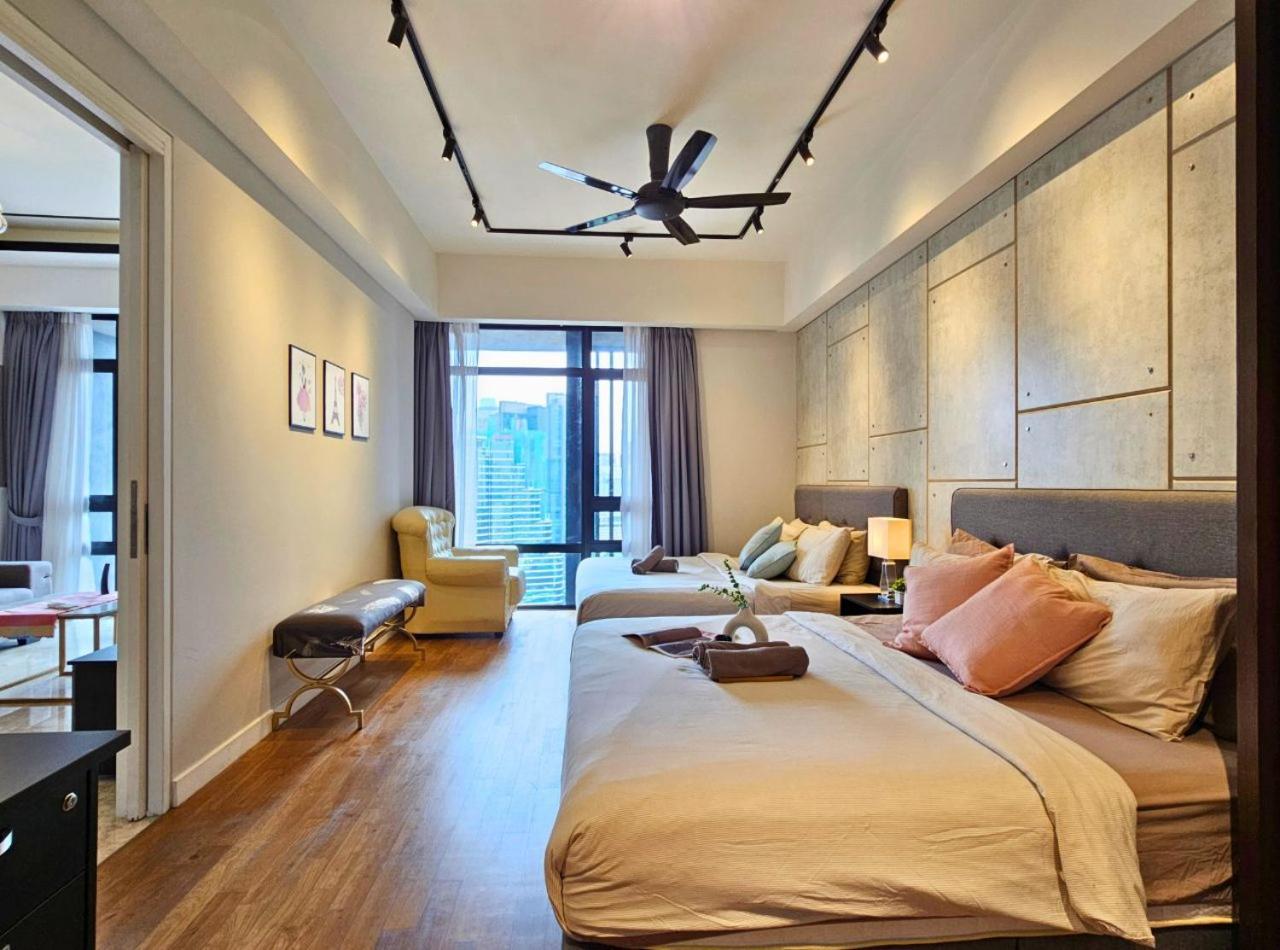Anggun Residences Klcc: Near Monorail And Bukit Bintang Apartment
