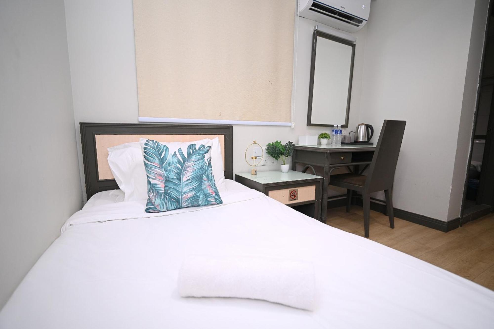 Kingston 6 - Changkat, Bukit Bintang Hotel 2*