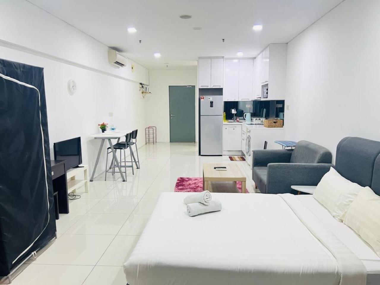 Apartment Mercu Summer By Elite