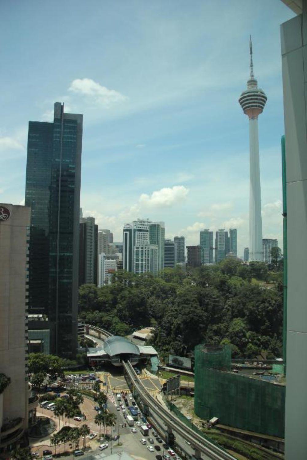 Apartment The Platinum Klcc Aqua White