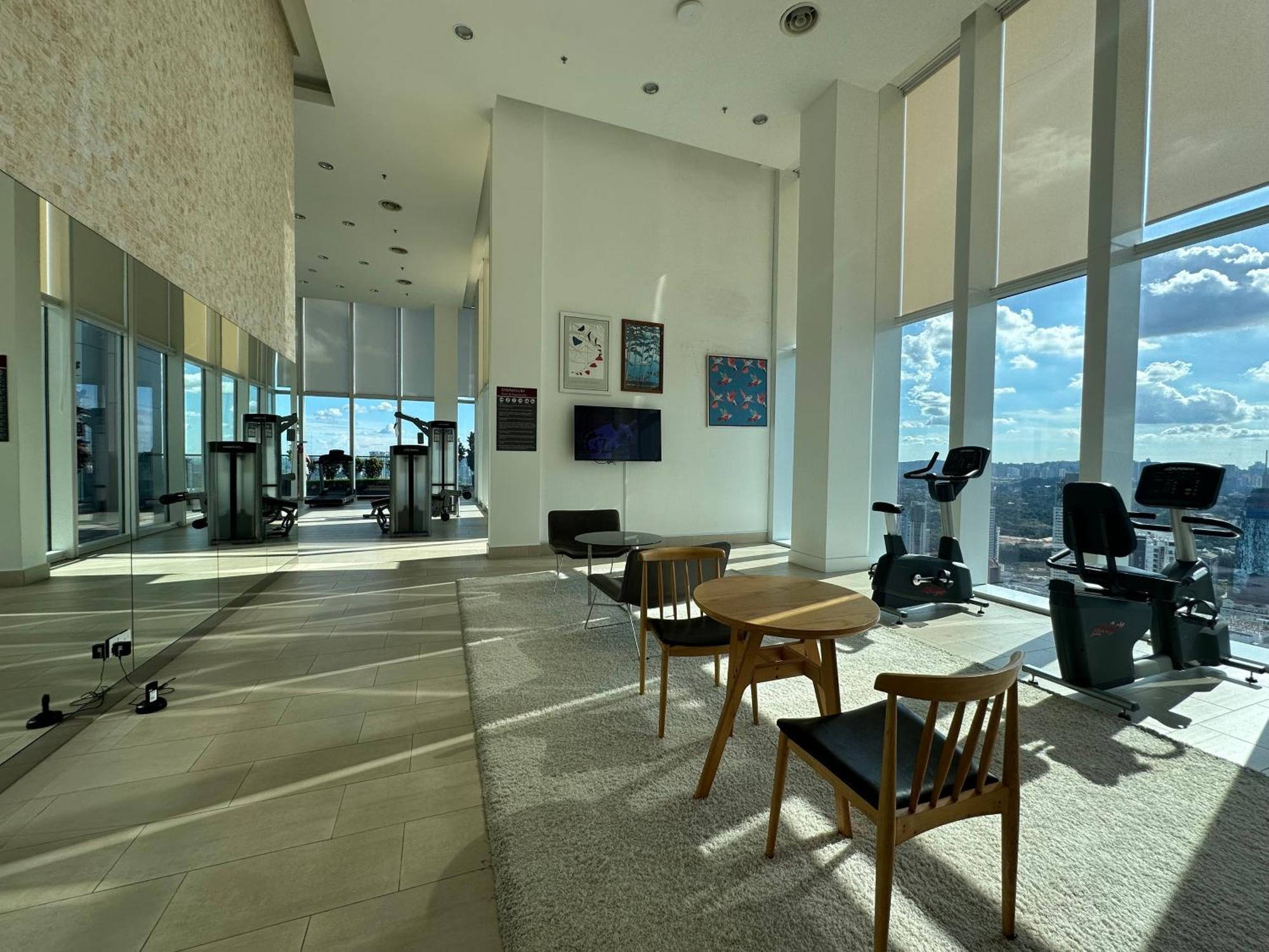 Apartment The Platinum By Skyscraper *