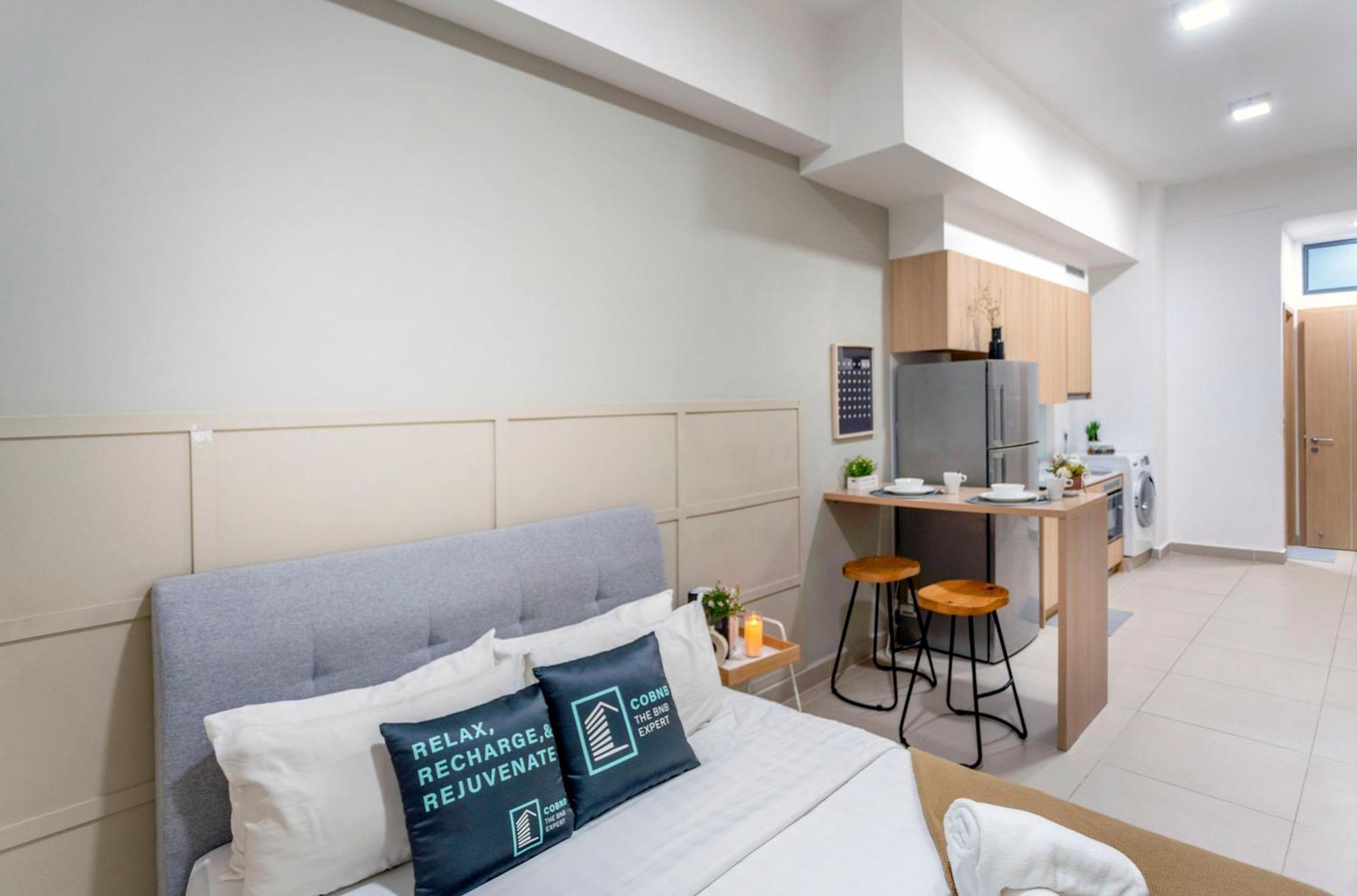 The Colony & Luxe With Skypool By Cobnb Apartamento *