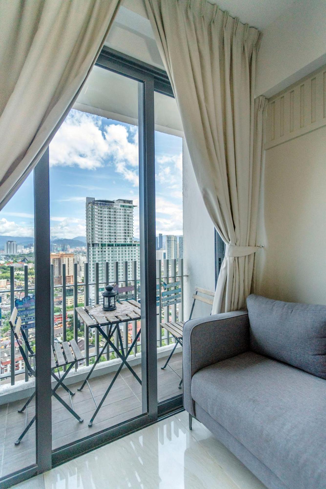 The Colony & Luxe With Skypool By Cobnb