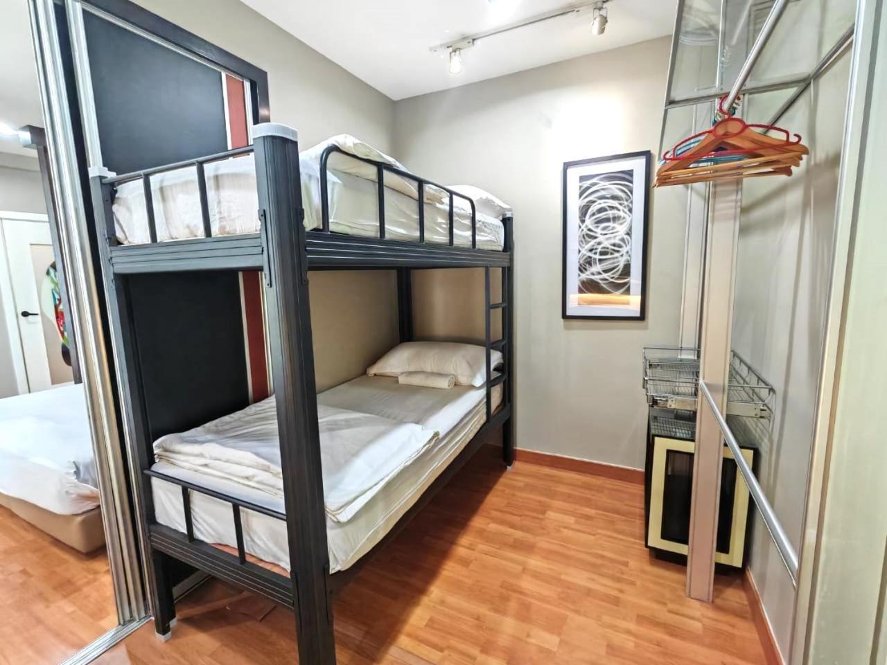 Khách sạn hẻo lánh Parkview Serviced *