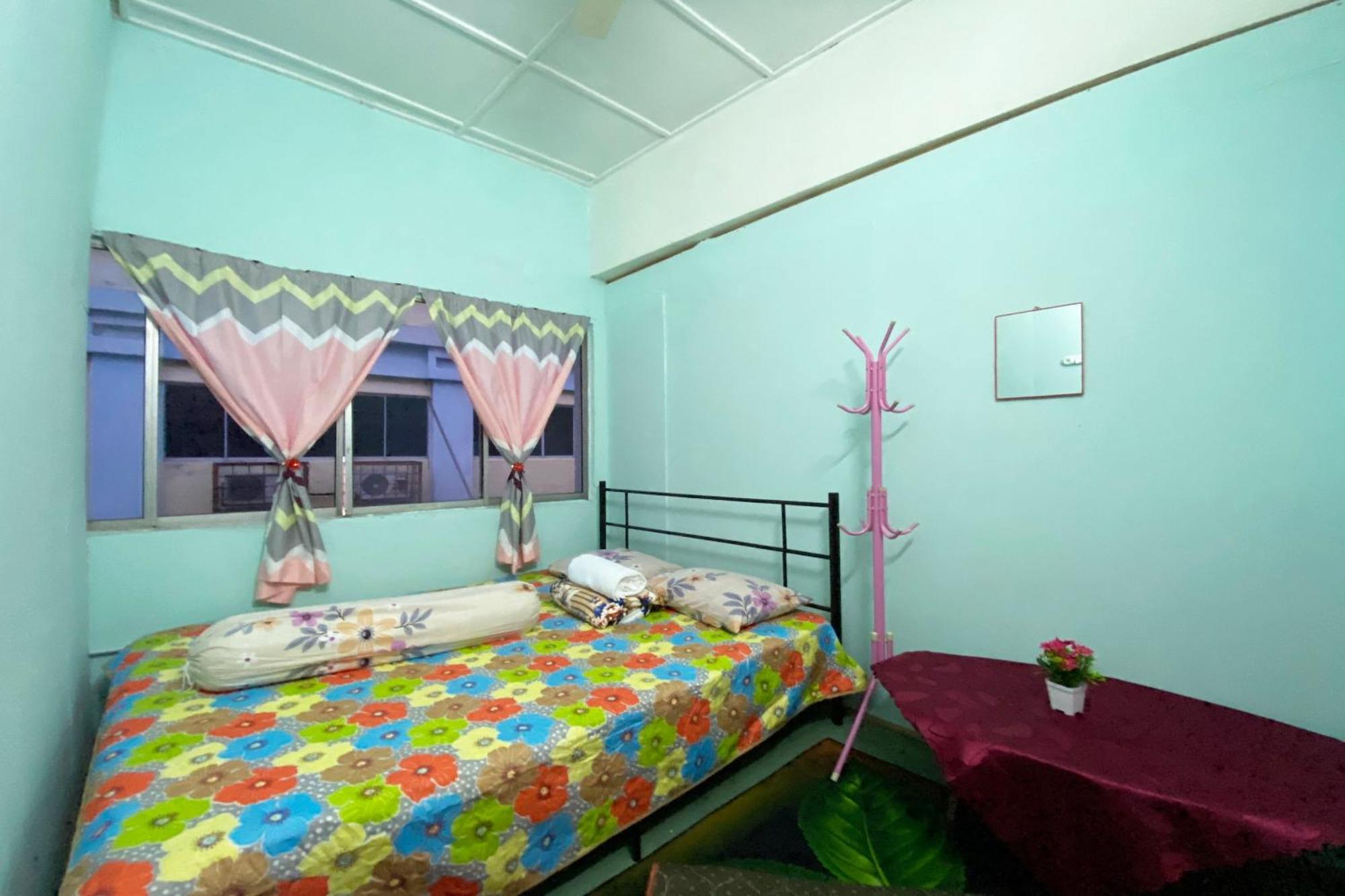 Oyo 90468 Syariah Asam Pedas Hotel